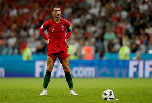 Kỷ lục bị tính sai, Ronaldo còn thua tiền đạo người Ghana