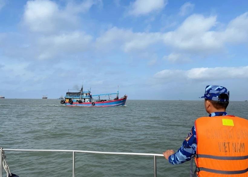 Bắt giữ tàu chở 30.000 lít dầu DO không có giấy tờ hợp pháp