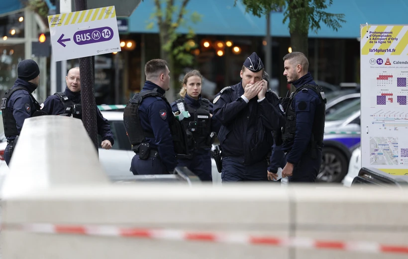 Pháp: Nổ súng ở ngoại ô Thủ đô Paris khiến hai người thiệt mạng