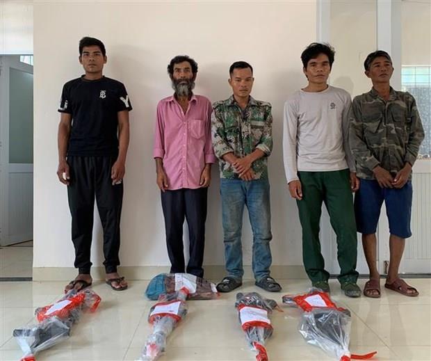 Phú Yên: Mật phục bắt giữ nhóm đối tượng tàng trữ vũ khí trái phép
