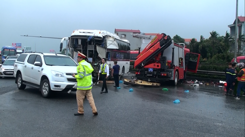 Vụ tai nạn giữa xe cứu hỏa và xe khách trên cao tốc Pháp Vân – Cầu Giẽ: Xử lý khách quan, đúng người, đúng tội