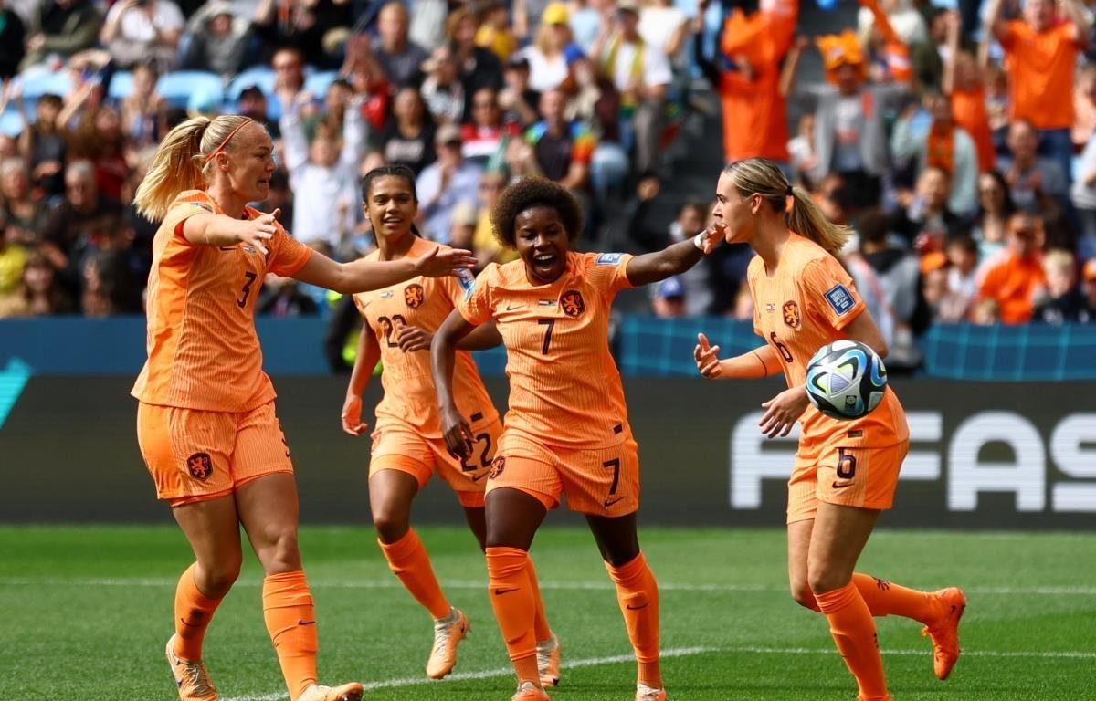 Đánh bại Nam Phi, Hà Lan 'đại chiến' Tây Ban Nha ở tứ kết World Cup Nữ