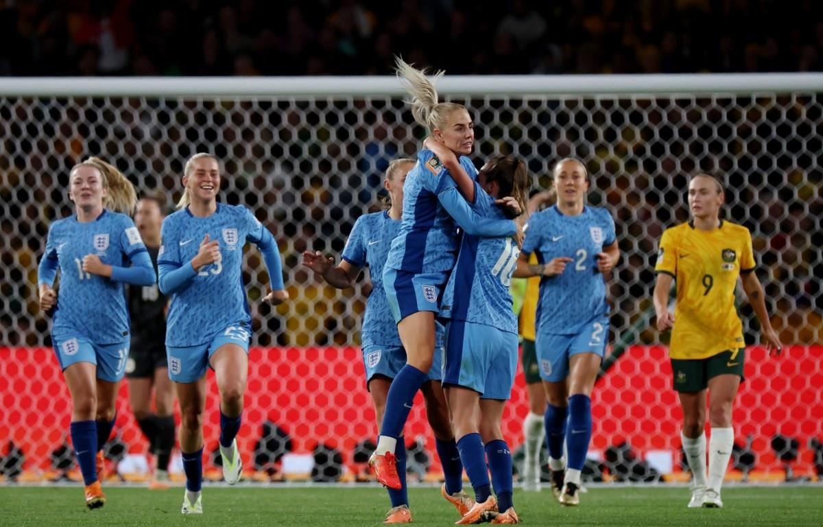 Đánh bại Australia, Đội tuyển Anh lần đầu vào chung kết World Cup Nữ
