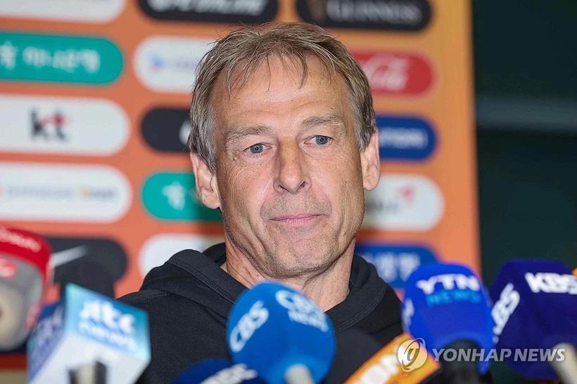 Quan chức bóng đá Hàn Quốc đồng thuận sa thải HLV Jurgen Klinsmann