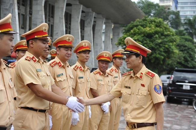 Cục Cảnh sát giao thông tổ chức Lễ xuất quân phục vụ Tuần lễ cấp cao APEC 2017