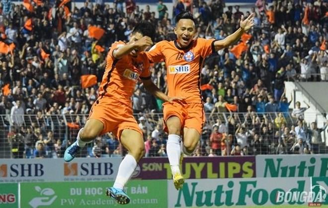 V-League 2018: Hà Nội vững ngôi đầu, đương kim vô địch thua ngược