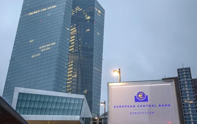 ECB hạ dự báo tăng trưởng kinh tế của Eurozone trong năm 2023 và 2024