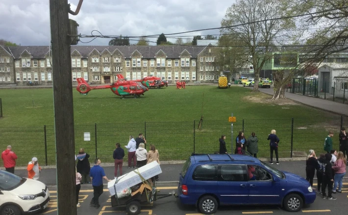 Anh: Đâm dao tại trường trung học ở xứ Wales, ba người bị thương