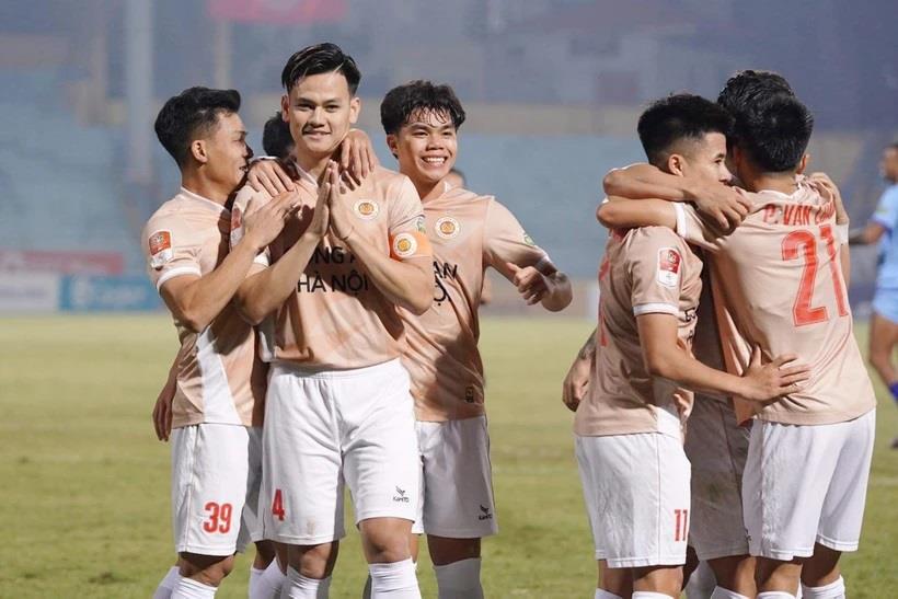 Vòng 8 V-League: Công an Hà Nội tìm lại niềm vui, HAGL thoát khủng hoảng