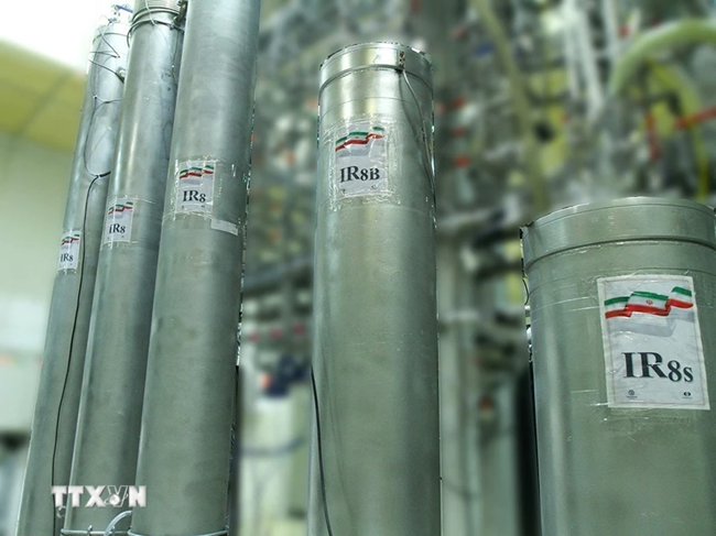 Hàng chục căn cứ quân sự và cơ sở hạt nhân của Iran bị tấn công