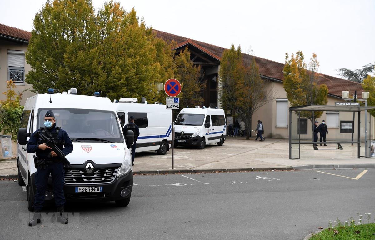 Cảnh sát Pháp đột kích bắt giữ các phần tử Hồi giáo cực đoan