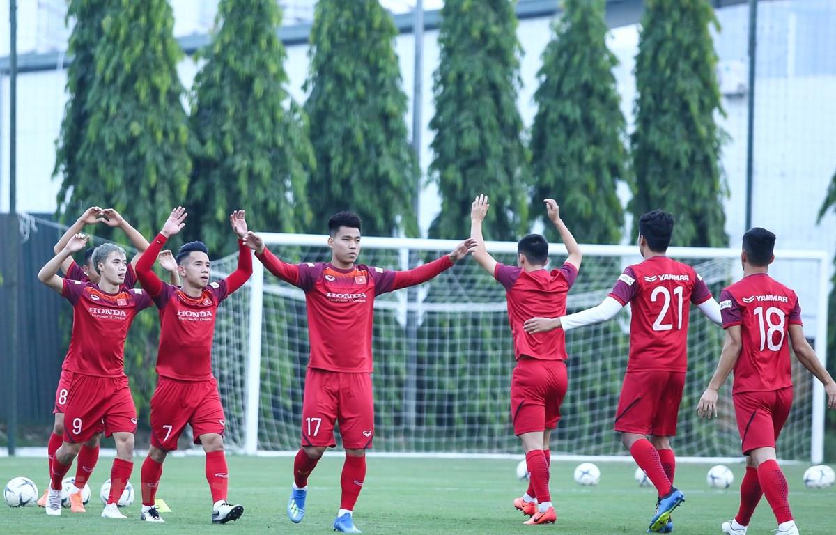 Lịch vòng loại World Cup 2022 thay đổi, tuyển Việt Nam hoãn tập trung