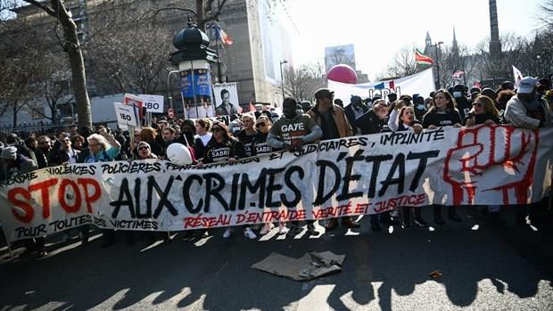 Hàng nghìn người tuần hành phản đối nạn phân biệt chủng tộc tại Pháp