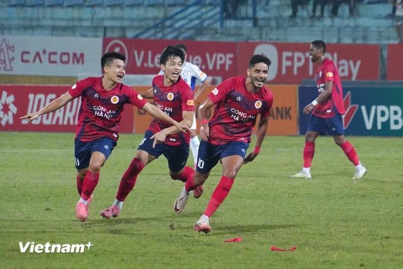 Vòng 6 V-League: Công an Hà Nội dẫn đầu bảng, Thanh Hóa "đánh rơi" chiến thắng