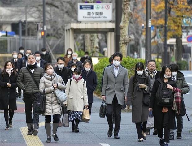 Nhật Bản xem xét bỏ khuyến nghị đeo khẩu trang ở trong nhà