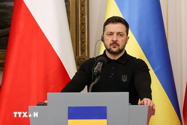 Tổng thống Ukraine: Lệnh ngừng bắn có thể được thực hiện bất cứ lúc nào