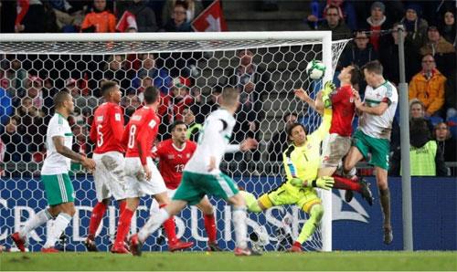 Thụy Sỹ vượt qua Bắc Ireland để tới World Cup 2018