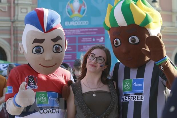 Vòng chung kết EURO 2020: Tản mạn chuyện đi xem bóng đá thời COVID-19