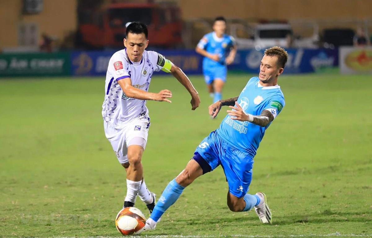 Tuấn Hải lập siêu phẩm giúp Hà Nội tạm chiếm ngôi đầu V-League 2023