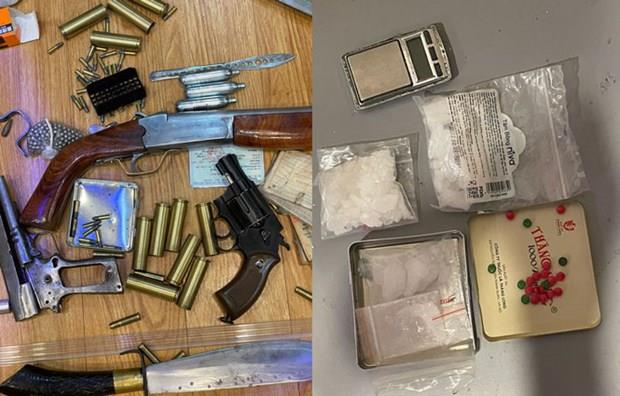 Hà Nội: Triệt phá ổ nhóm tàng trữ chất ma túy, thu giữ nhiều súng, đạn