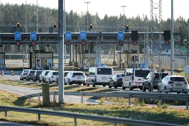 Chính phủ Phần Lan quyết định đóng cửa ba trạm kiểm soát biên giới với Nga