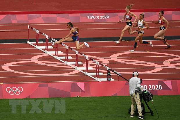 Vận động viên Quách Thị Lan vào bán kết chạy 400m vượt rào nữ