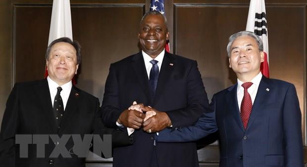 Bộ trưởng Quốc phòng Hàn-Mỹ-Nhật điện đàm về hợp tác an ninh