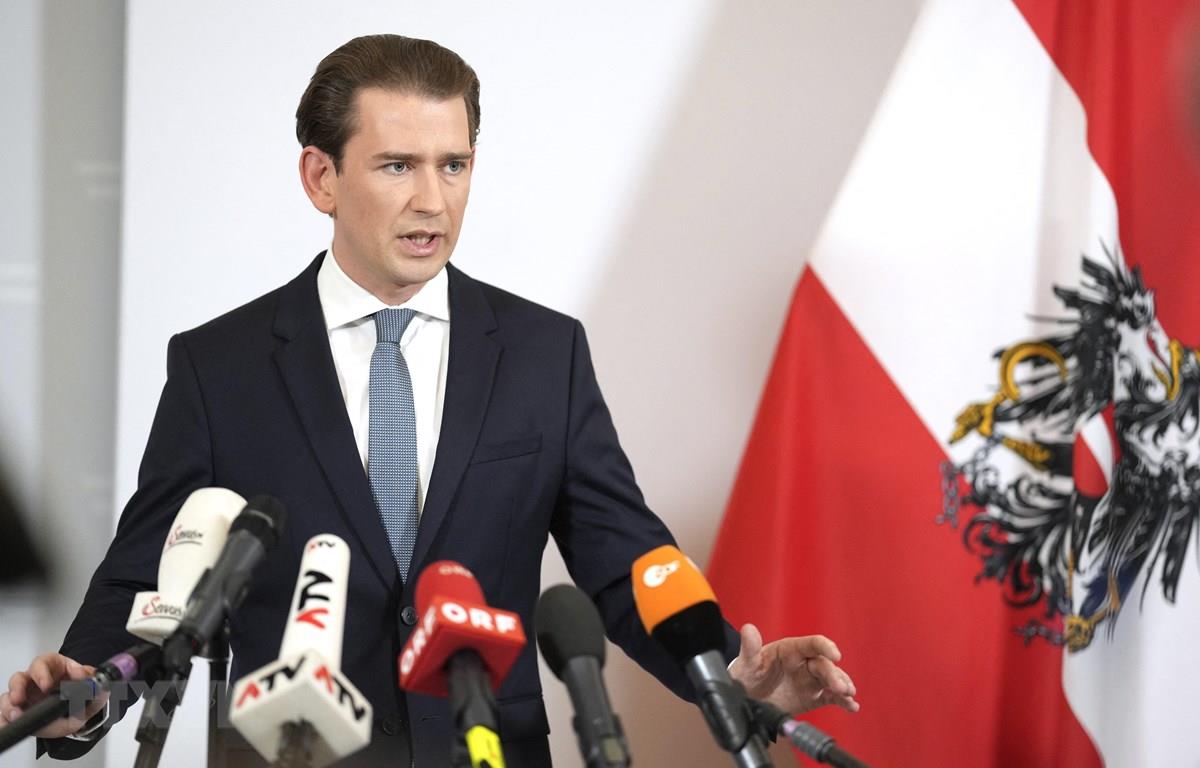 Thủ tướng Áo Sebastian Kurz từ chức sau khi bị cáo buộc tham nhũng