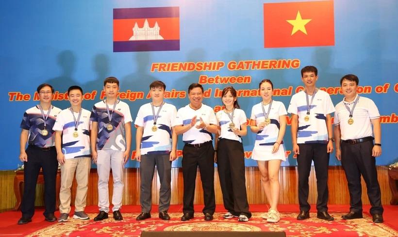Giao lưu thể thao thắt chặt tình hữu nghị Việt Nam-Campuchia