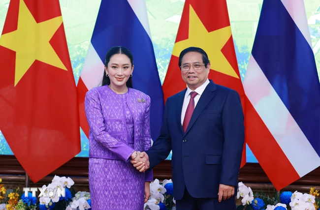 Hai Thủ tướng Việt Nam-Thái Lan đồng chủ trì Họp Nội các chung lần thứ 4