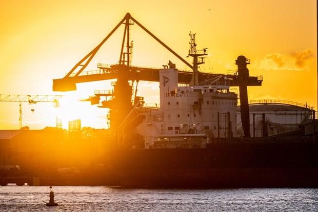 EC đề xuất lệnh cấm nhập khẩu than và cấm tàu của Nga cập cảng