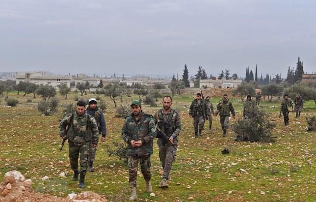 Hàng trăm lính dù Syria tham gia tập trận chung với binh sỹ Nga