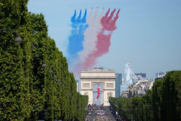 Pháp kỷ niệm ngày Quốc khánh giữa những thách thức kéo dài