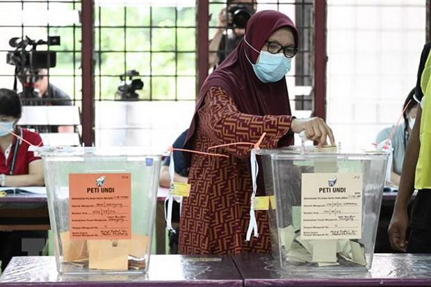 Bầu cử Quốc hội Malaysia: Không đảng nào giành đa số tối thiểu
