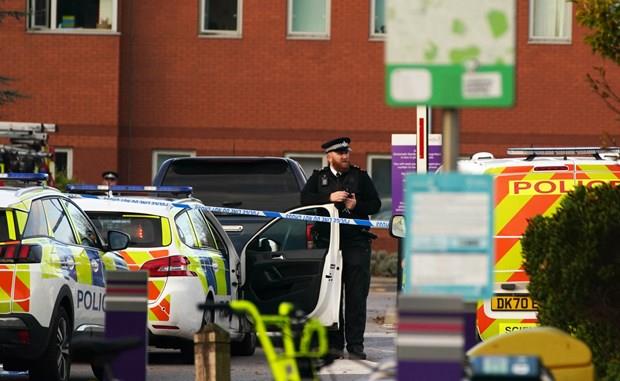 Cảnh sát Anh bắt 3 người đàn ông sau vụ nổ xe ở Liverpool