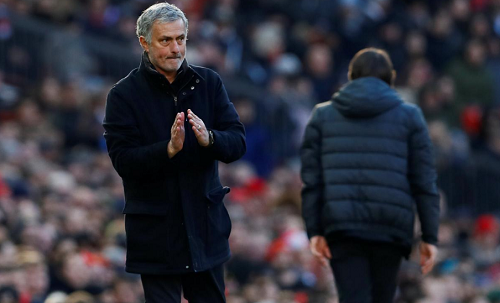 Mourinho khen cầu thủ Man Utd khiêm nhường khi hạ Chelsea