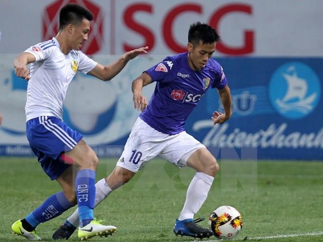 Hà Nội đánh bại Quảng Nam, V-League 2017 kịch tính đến phút chót