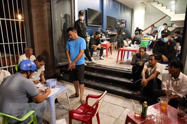Tây Ninh: Bắt 79 người đánh bạc qua mạng trong quán càphê