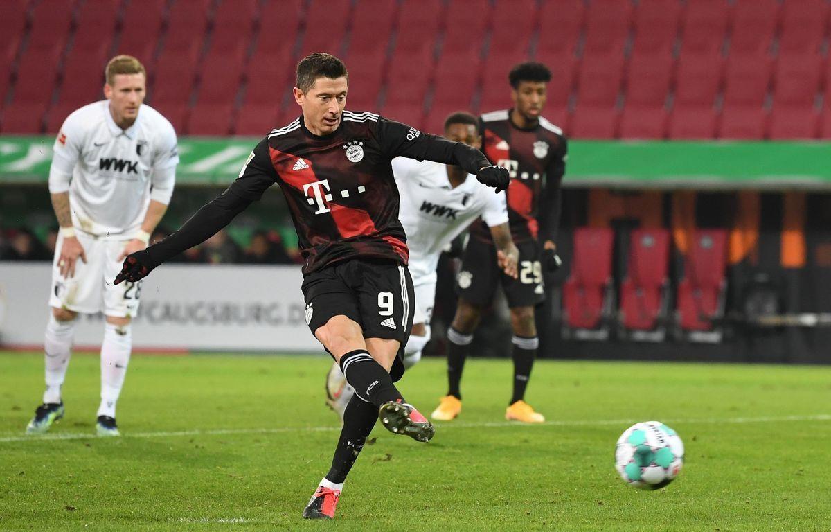Lewandowski lập kỷ lục mới, giúp Bayern bỏ xa Dortmund đến 10 điểm