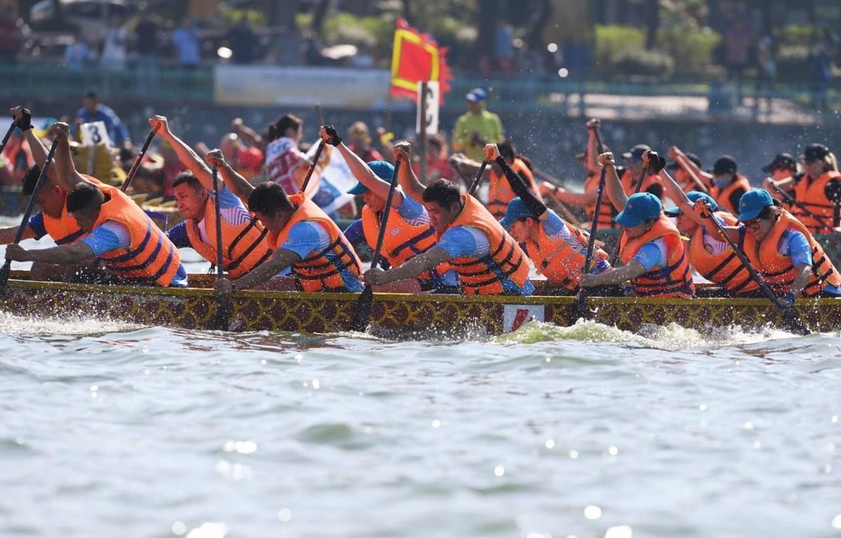 550 vận động viên tranh tài giải đua thuyền rồng Hà Nội mở rộng