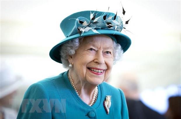 Nữ hoàng Anh Elizabeth II hoãn cuộc họp với Hội đồng cơ mật