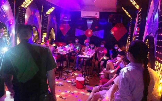 Hà Nội: Phát hiện 19 đối tượng sử dụng ma túy trái phép ở quán karaoke