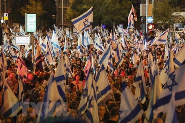 Cảnh sát Israel giải tán đám đông biểu tình phong tỏa đường cao tốc