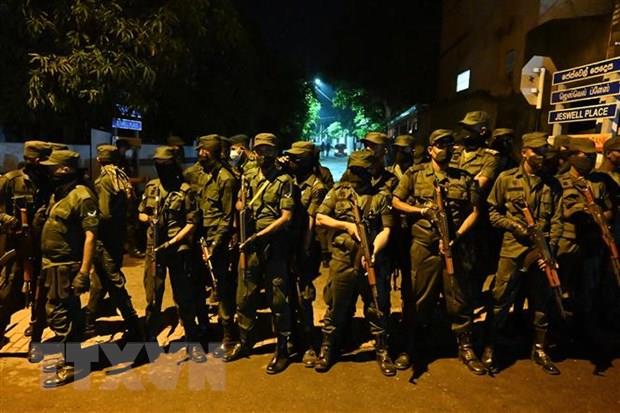 Sri Lanka áp đặt lệnh giới nghiêm toàn quốc kéo dài 36 giờ