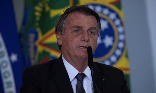 Tổng thống Brazil Jair Bolsonaro đối mặt với các thách thức pháp lý