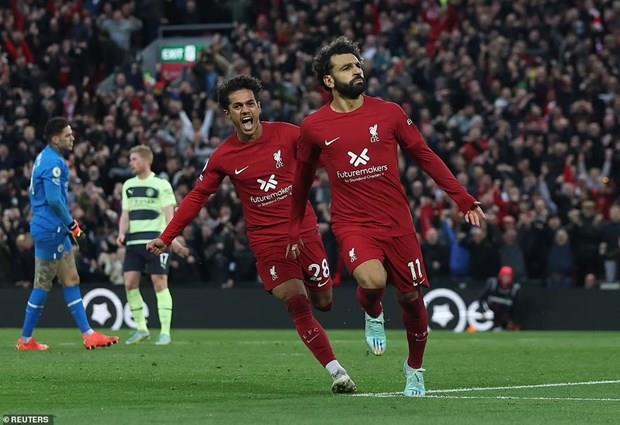 Salah tỏa sáng, Liverpool lại khiến Man City nếm 'trái đắng'