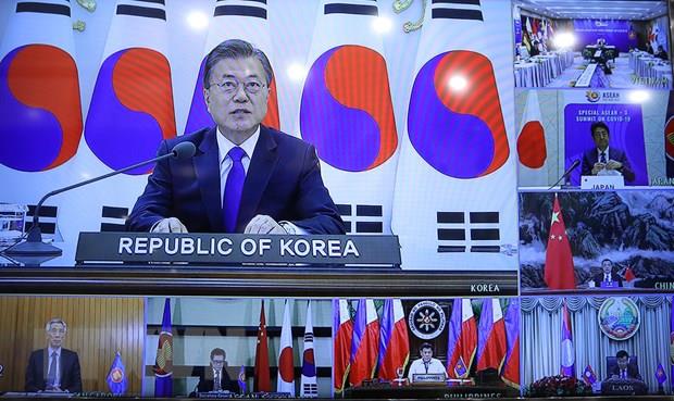 Tổng thống Hàn Quốc cam kết ủng hộ ASEAN ứng phó với đại dịch COVID-19
