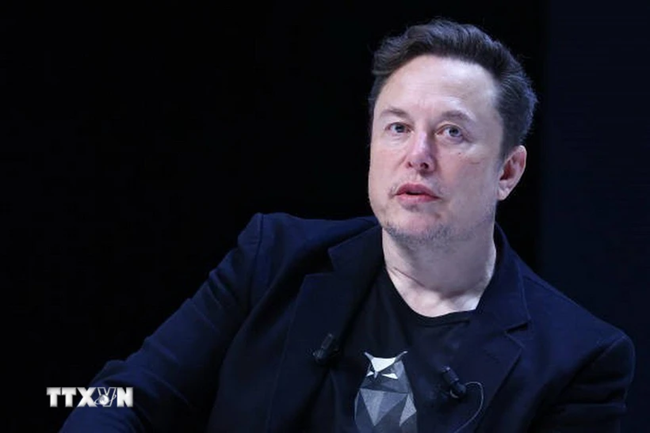 Giám đốc FBI yêu cầu nhân viên "phớt lờ" chỉ thị của tỷ phú Elon Musk