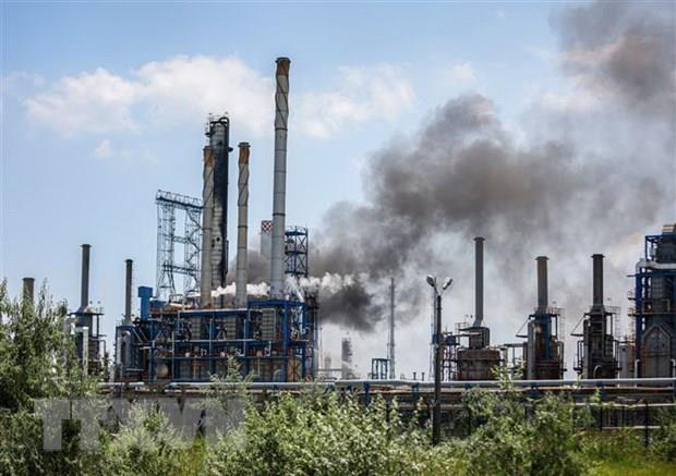 Nổ nhà máy lọc dầu Petromidia ở Romania, chưa rõ về thương vong