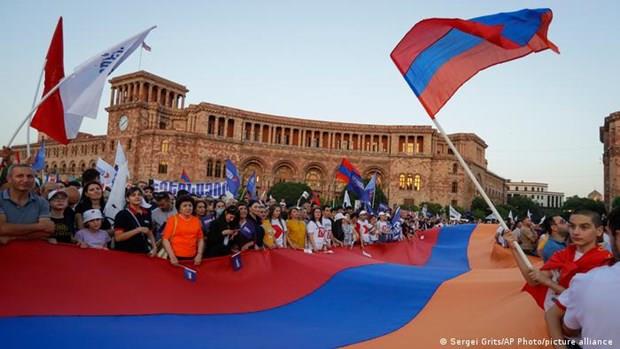 Tuần hành lớn tại Armenia trước thềm cuộc bầu cử Quốc hội